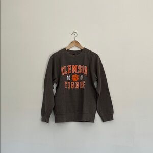 ouray sportswear clemson tigers sweater shirt, size medium